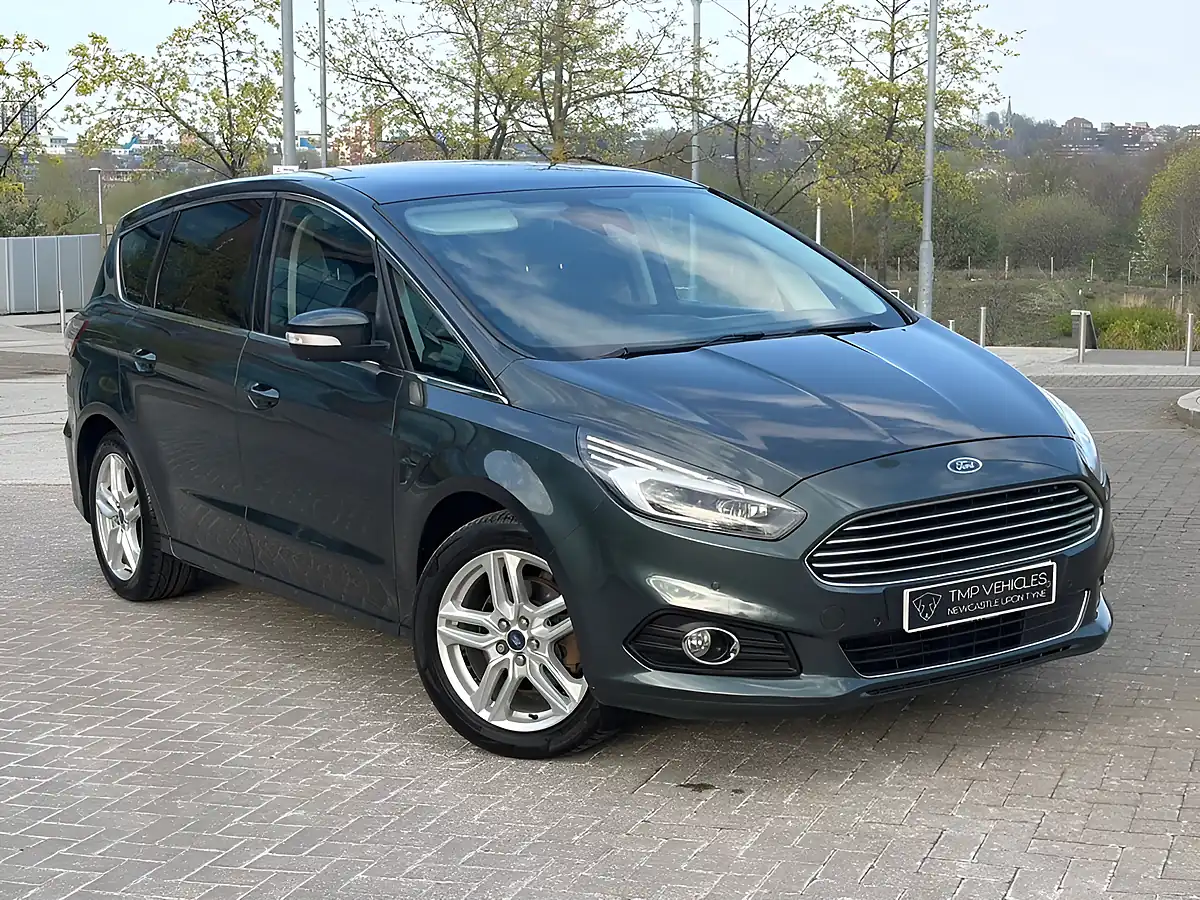 Used 2016 Ford S-Max Green - Front View