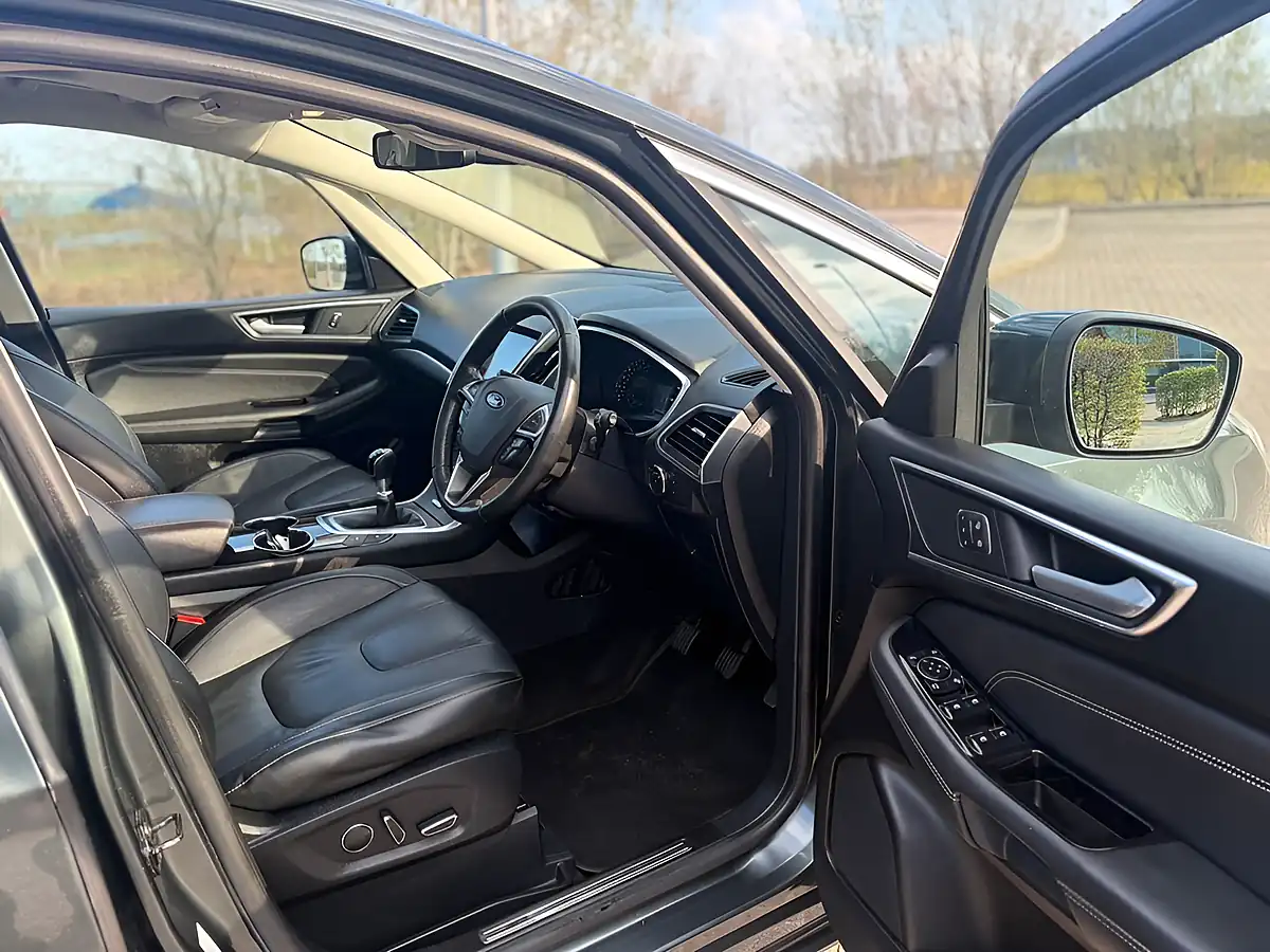 Used 2016 Ford S-Max Green - Interior and Exterior details 12