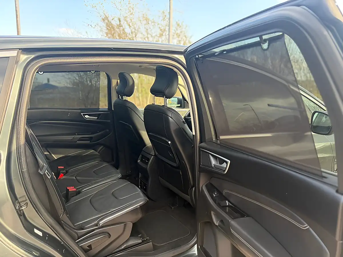 Used 2016 Ford S-Max Green - Interior and Exterior details 13