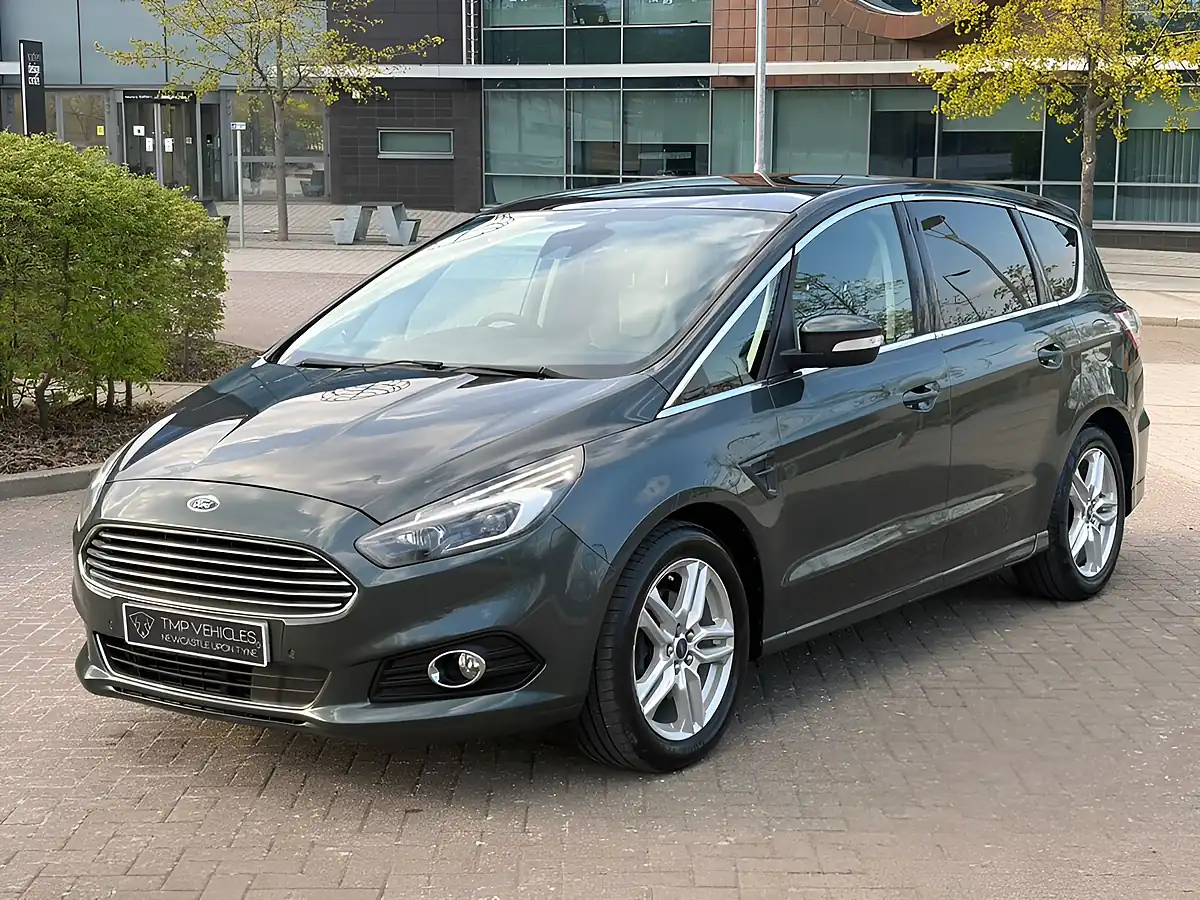 Used 2016 Ford S-Max Green - Interior and Exterior details 2