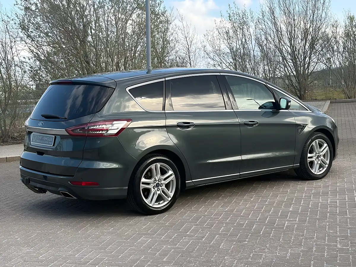 Used 2016 Ford S-Max Green - Interior and Exterior details 3