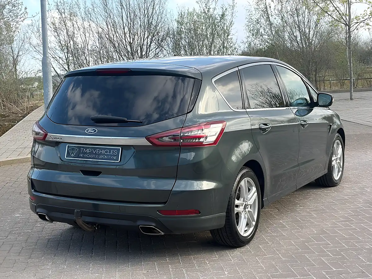 Used 2016 Ford S-Max Green - Interior and Exterior details 6