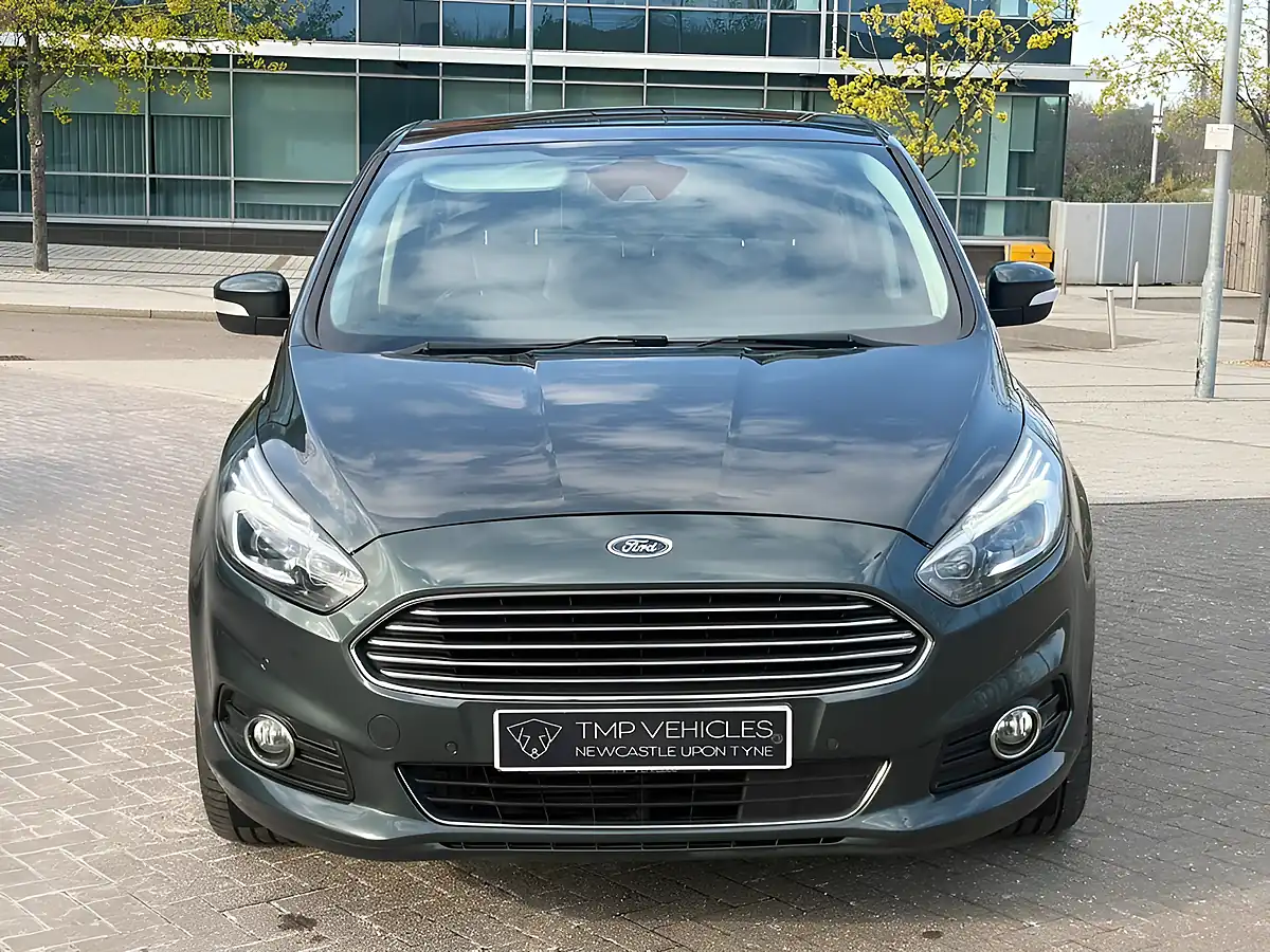 Used 2016 Ford S-Max Green - Interior and Exterior details 9