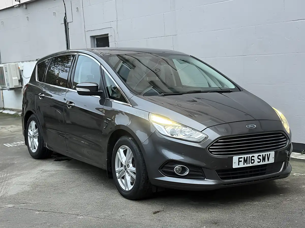 Used 2016 Ford S-Max Titanium Grey - Front View
