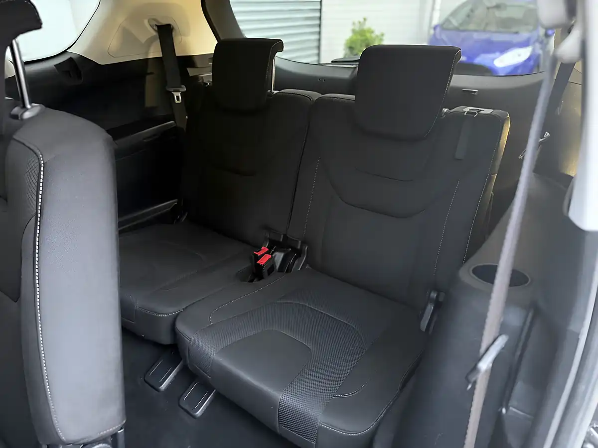 Used 2016 Ford S-Max Titanium Grey - Interior and Exterior details 16