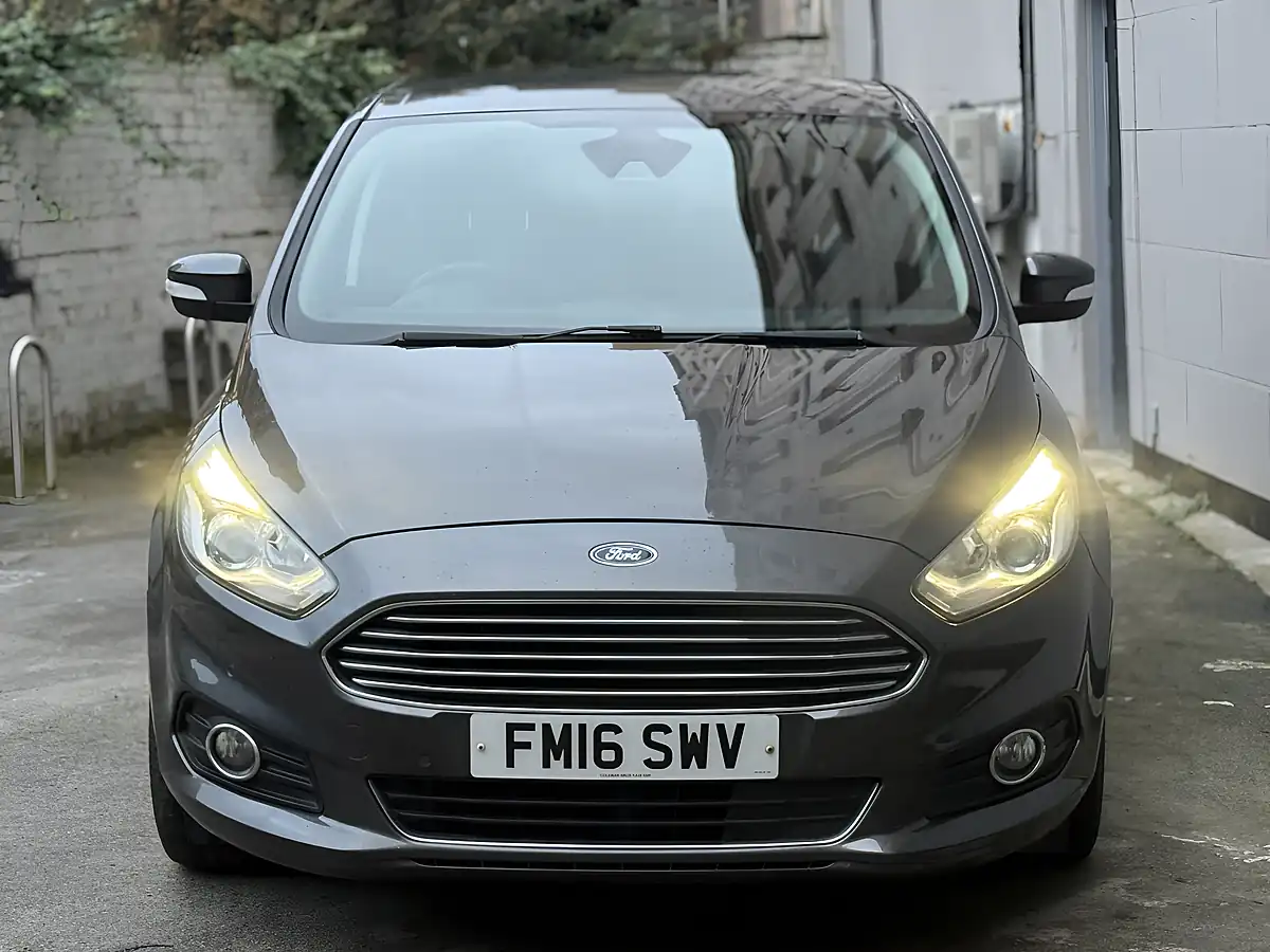 Used 2016 Ford S-Max Titanium Grey - Interior and Exterior details 7