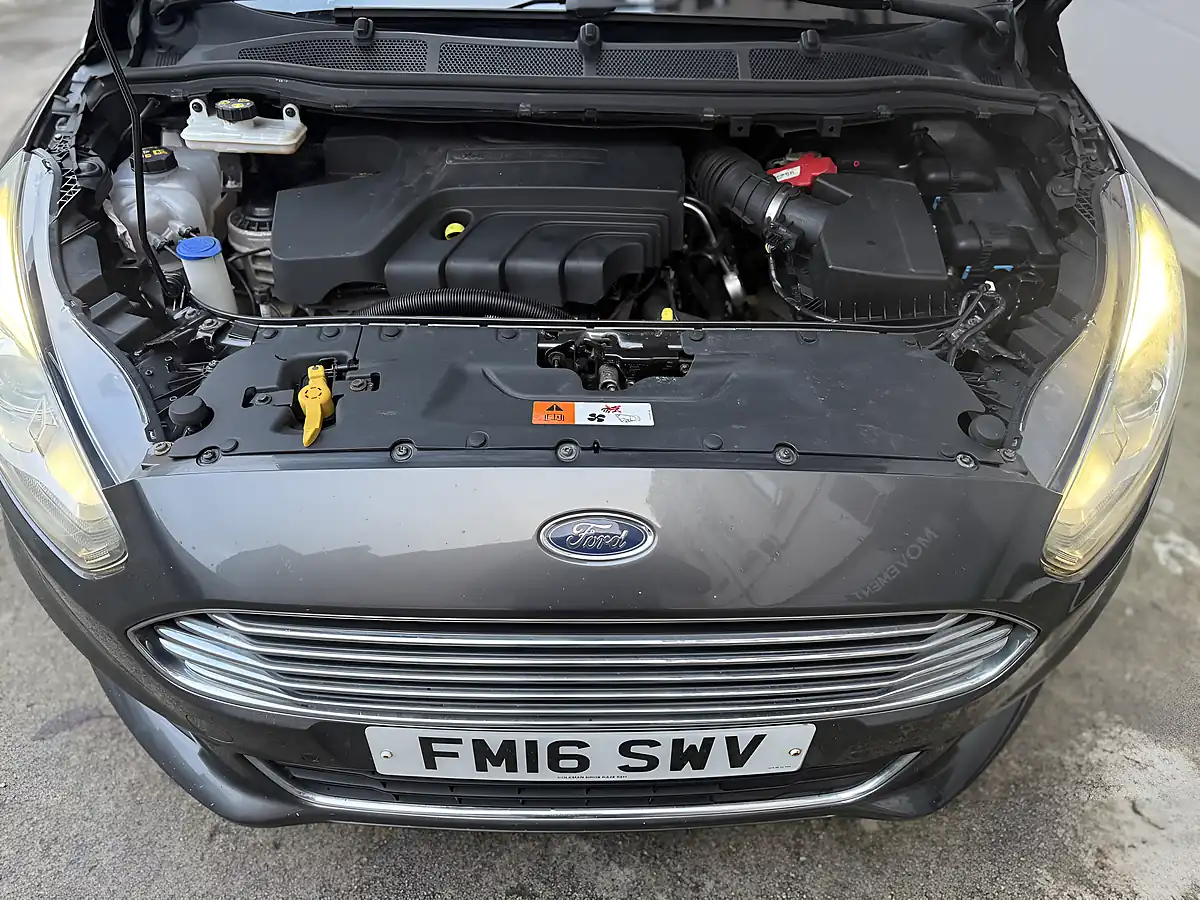 Used 2016 Ford S-Max Titanium Grey - Interior and Exterior details 9