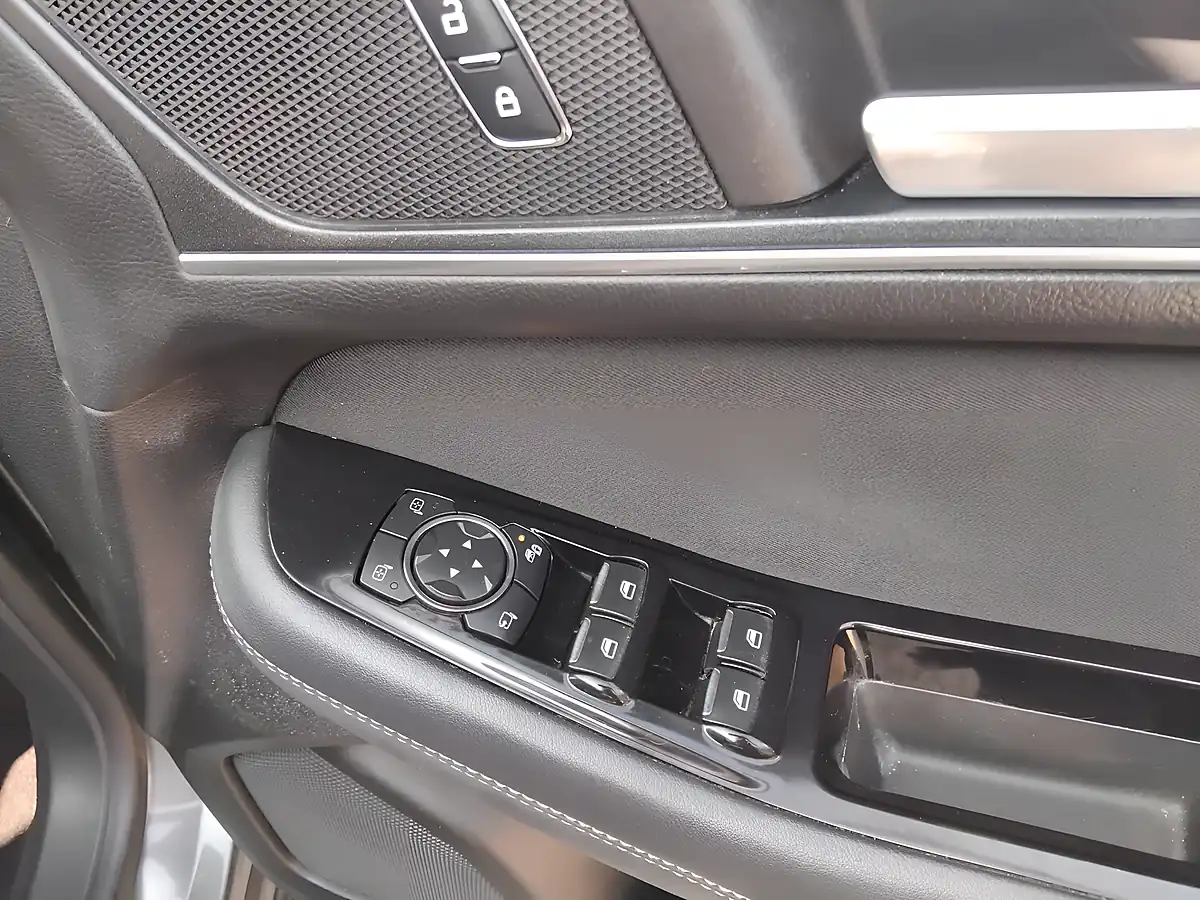 Used 2016 Ford S-Max Titanium Grey - Interior and Exterior details 17