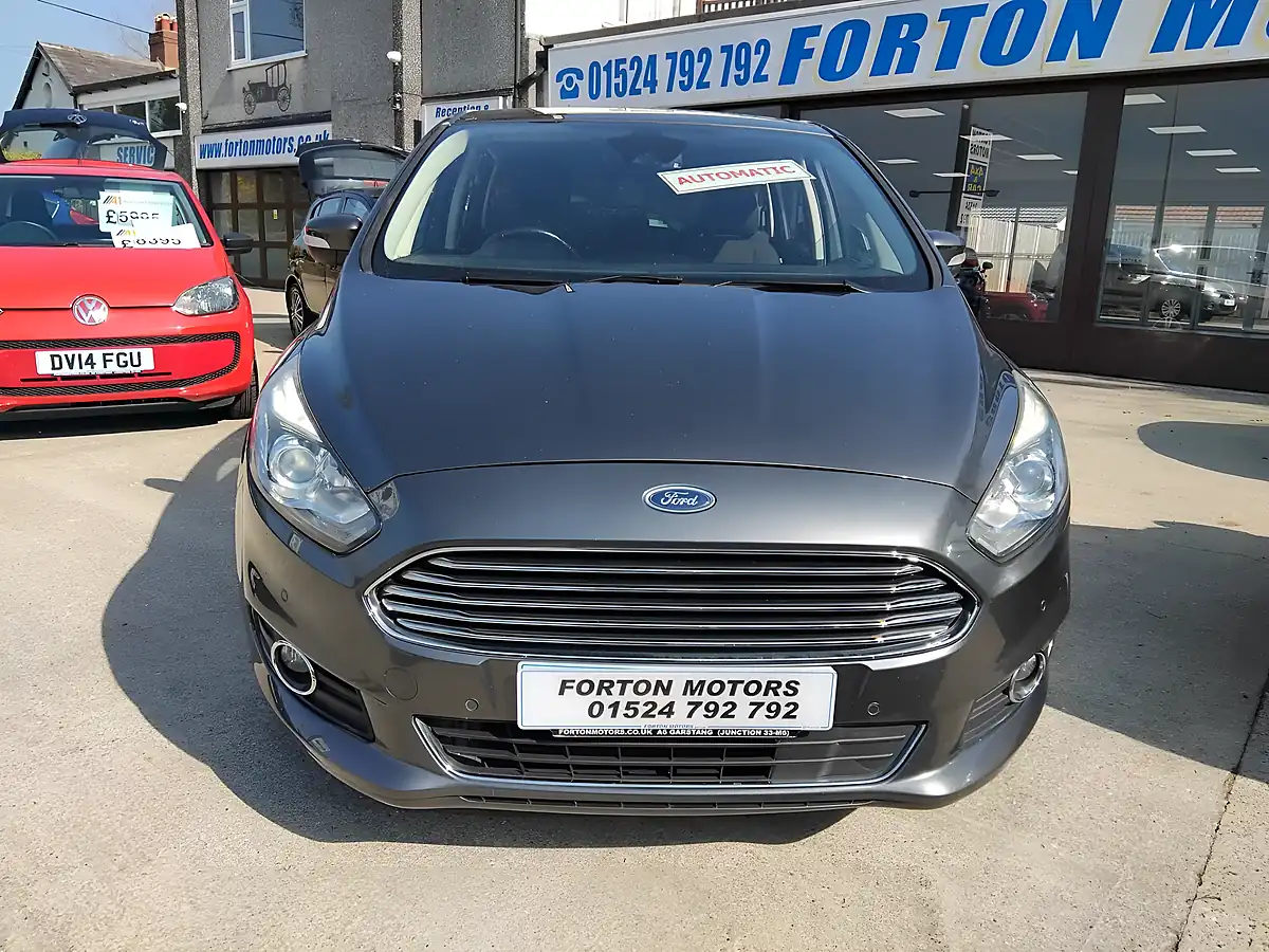 Used 2016 Ford S-Max Titanium Grey - Interior and Exterior details 3