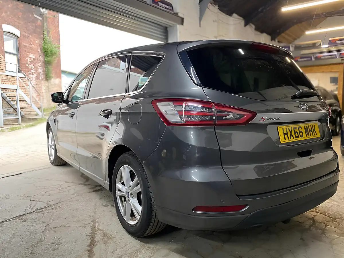Used 2016 Ford S-Max Titanium Grey - Interior and Exterior details 4