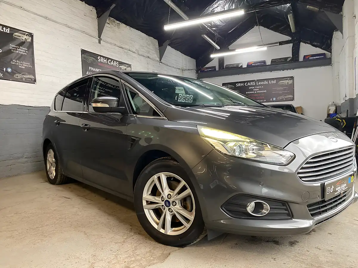 Used 2016 Ford S-Max Titanium Grey - Interior and Exterior details 5