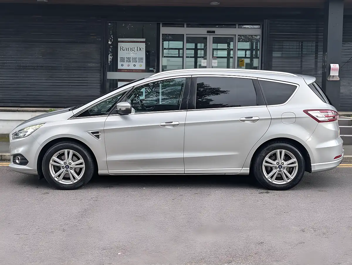 Used 2016 Ford S-Max Titanium - Interior and Exterior details 6