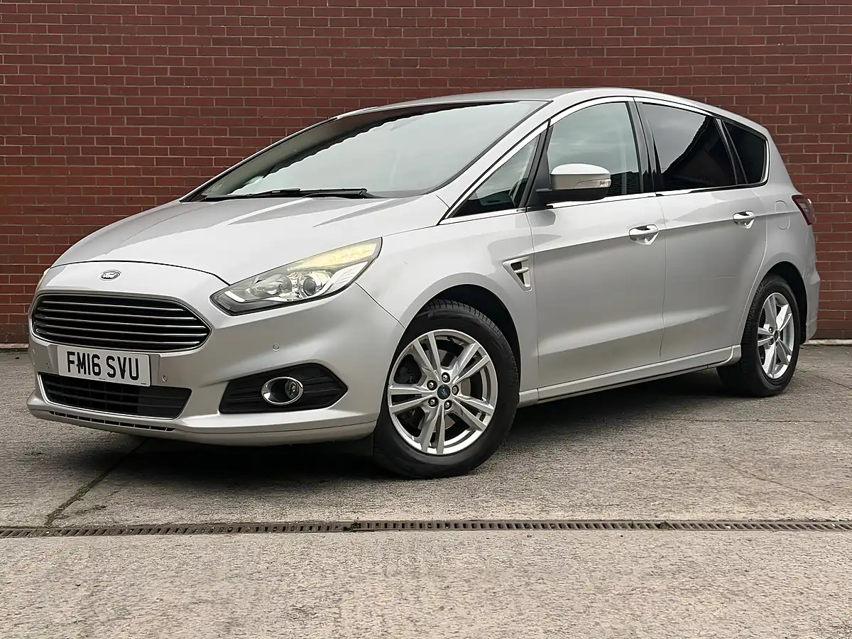 Used 2016 Ford S-Max Titanium Silver - Interior and Exterior details 11