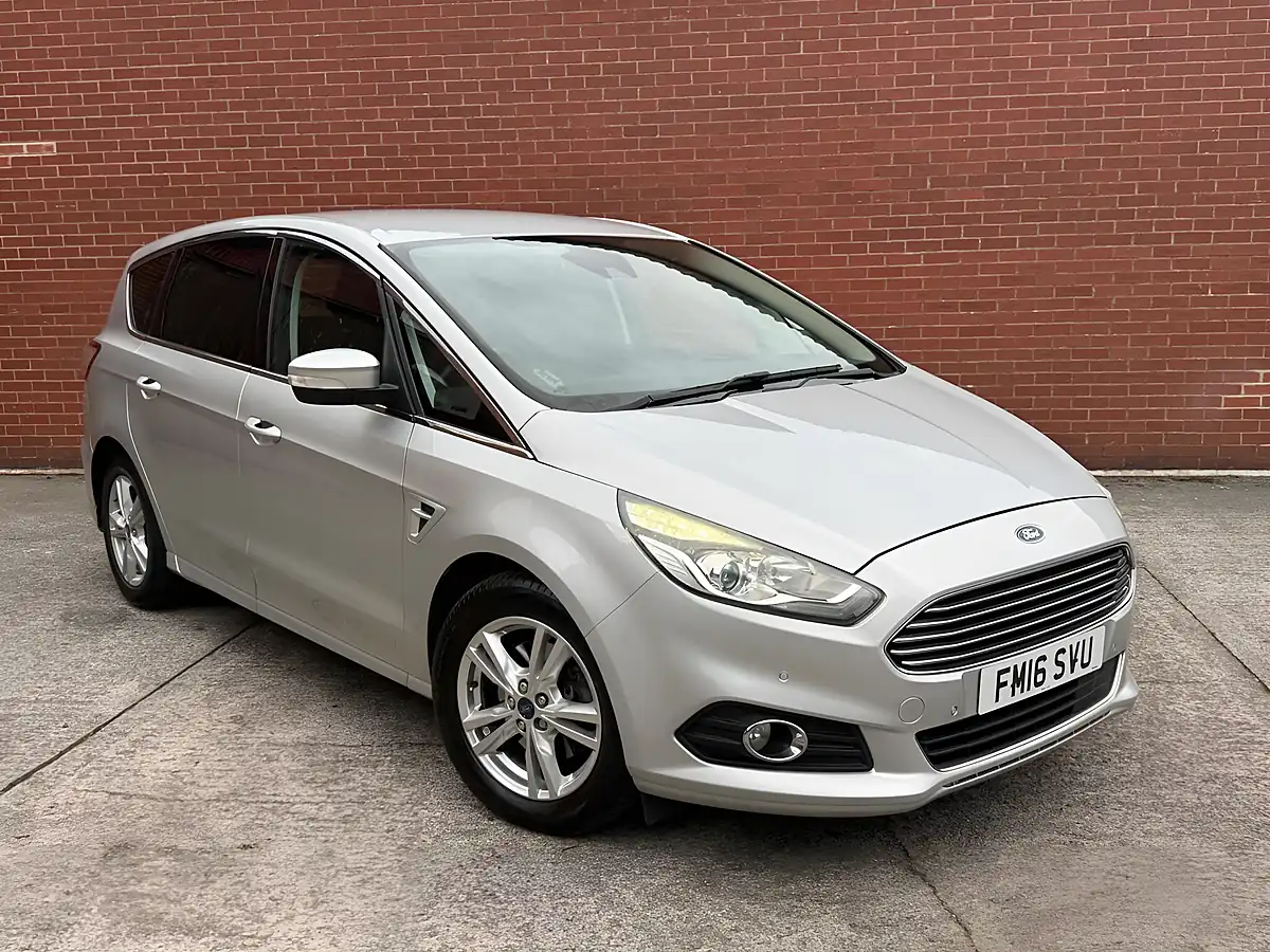 Used 2016 Ford S-Max Titanium Silver - Interior and Exterior details 5