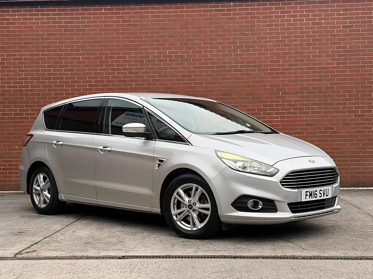Used 2016 Ford S-Max Titanium Silver - Interior and Exterior details 6