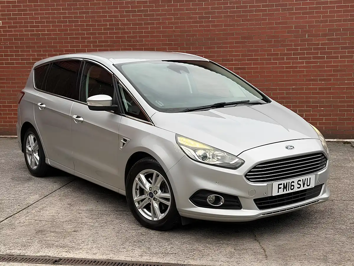 Used 2016 Ford S-Max Titanium Silver - Interior and Exterior details 8