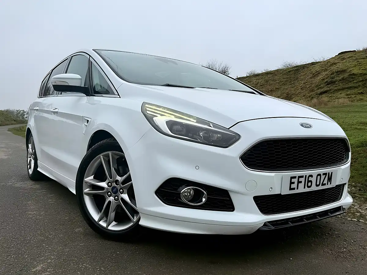Used 2016 Ford S-Max Titanium Sport White - Interior and Exterior details 13