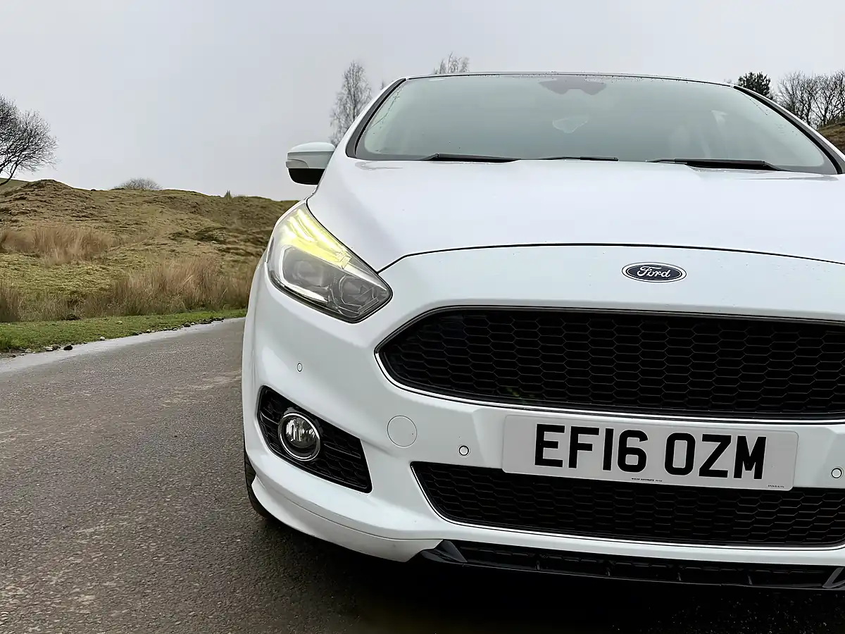 Used 2016 Ford S-Max Titanium Sport White - Interior and Exterior details 6