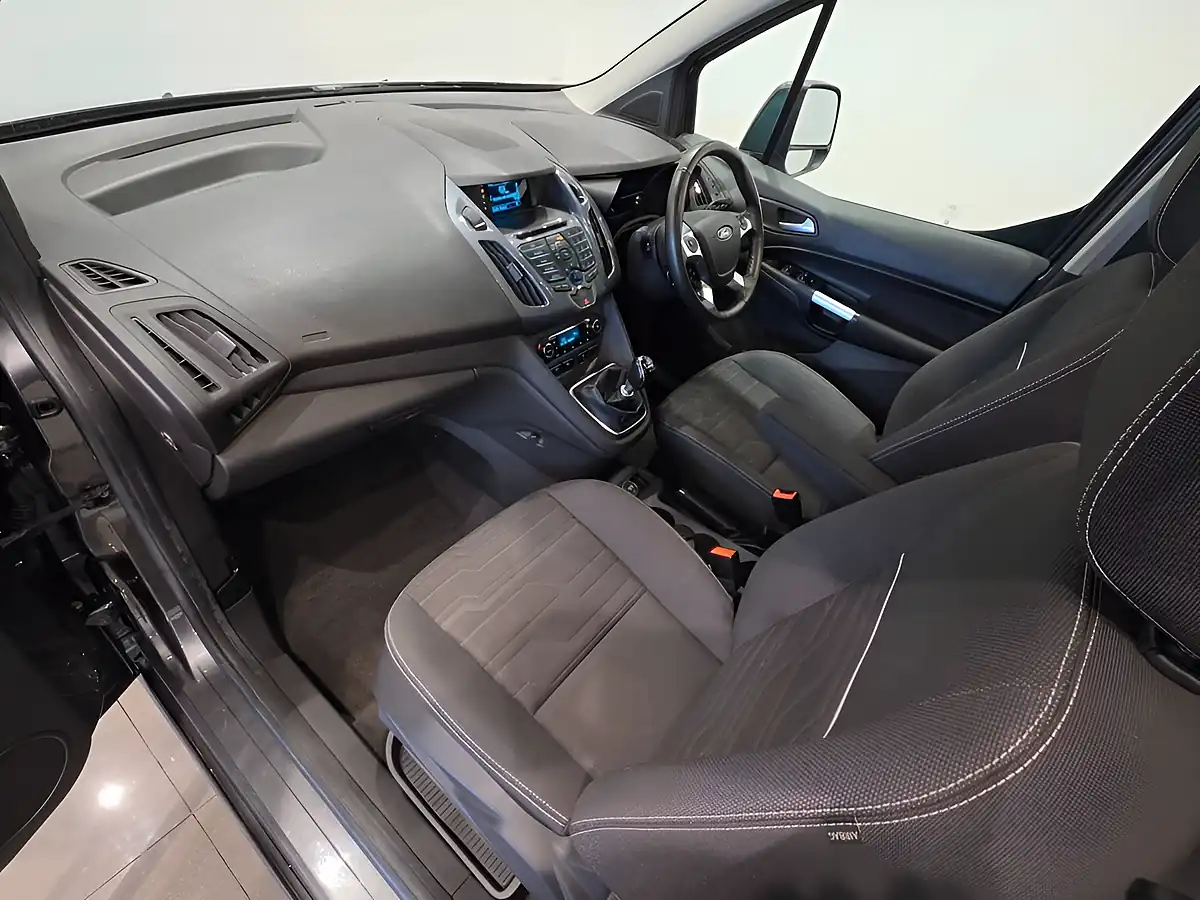 Used 2016 Ford Tourneo Connect Titanium Grey - Interior and Exterior details 16
