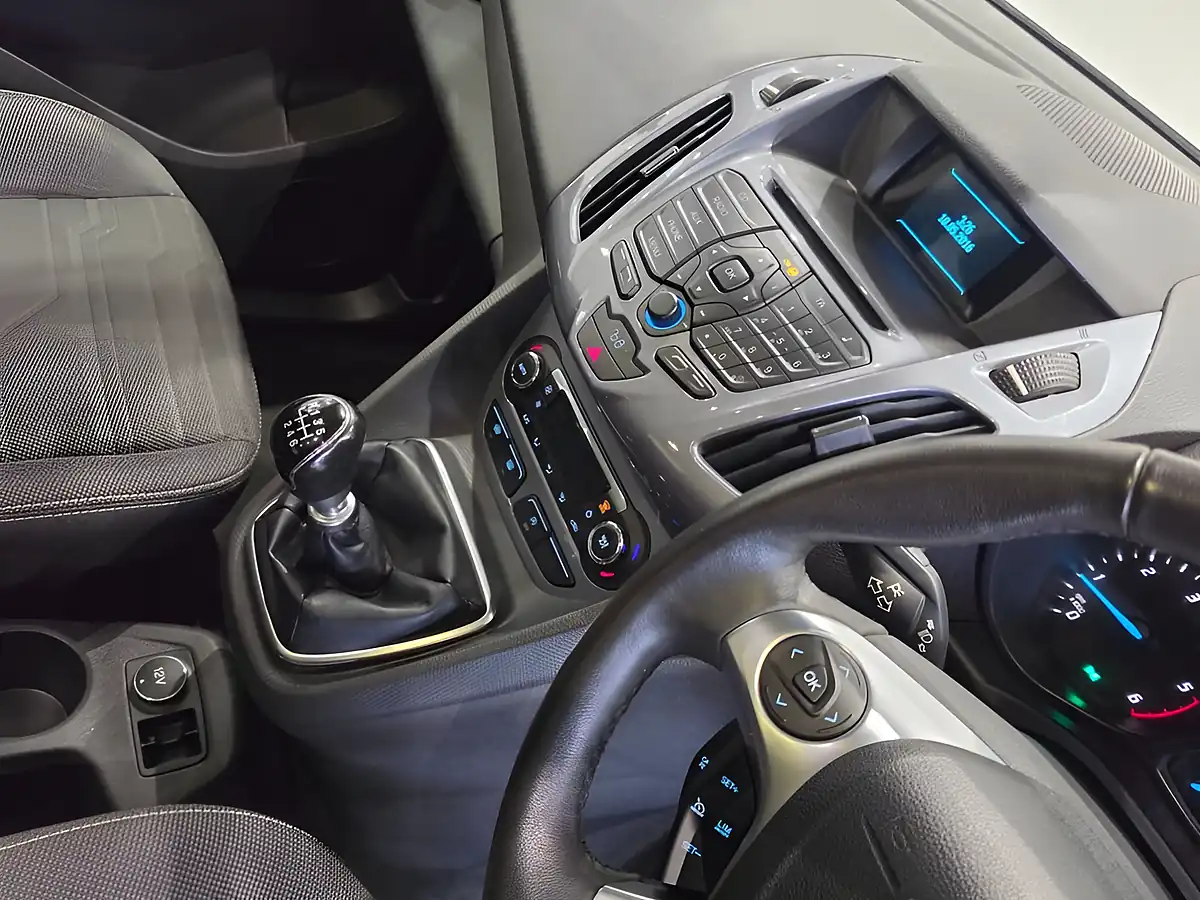 Used 2016 Ford Tourneo Connect Titanium Grey - Interior and Exterior details 18