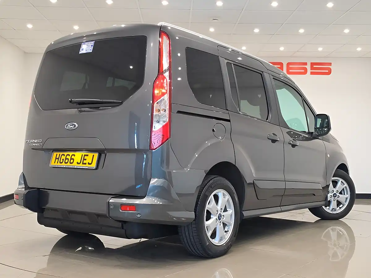 Used 2016 Ford Tourneo Connect Titanium Grey - Interior and Exterior details 19