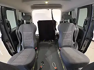 Used 2016 Ford Tourneo Connect Titanium Grey - Interior and Exterior details 9