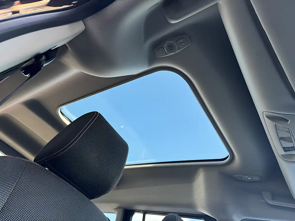 Used 2016 Ford Tourneo Connect Titanium Wheel Chair Access Blue - Interior and Exterior details 13