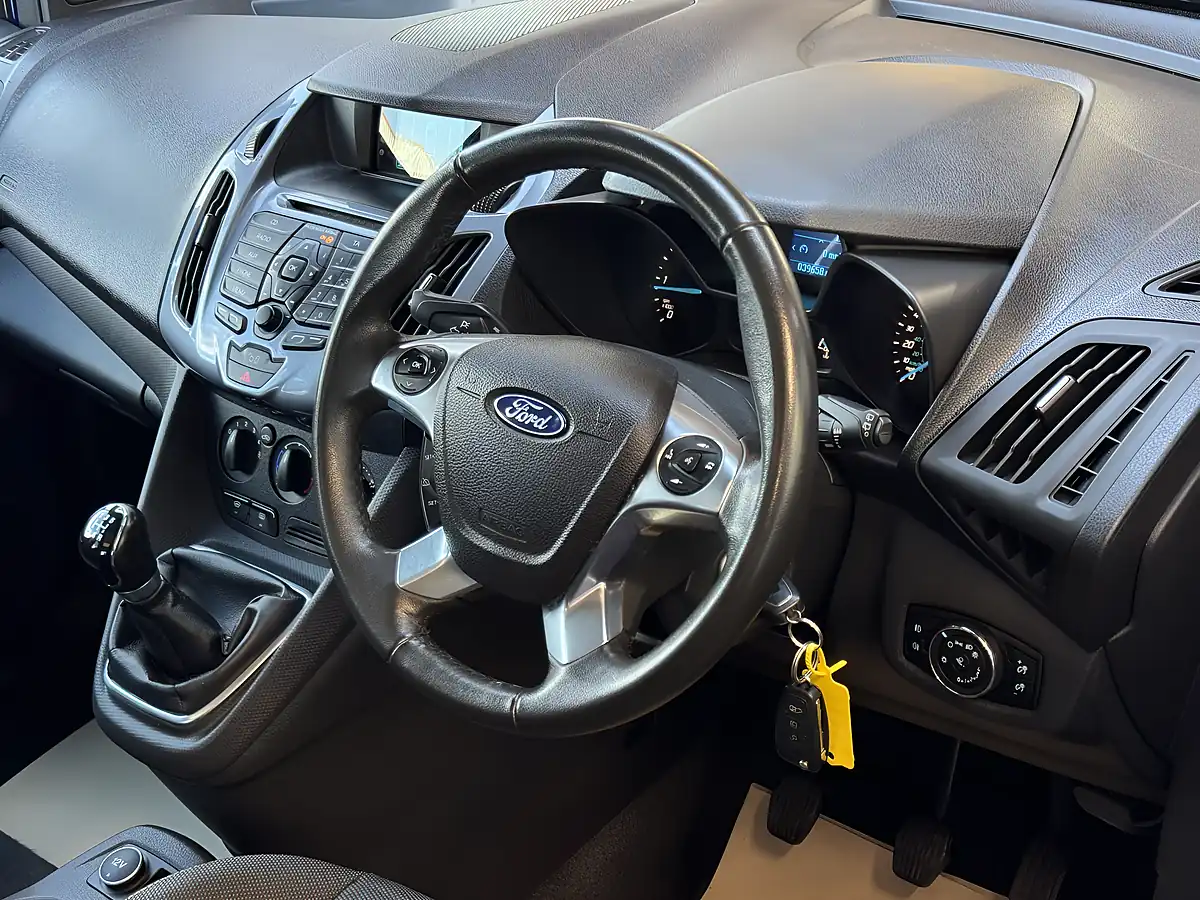 Used 2016 Ford Tourneo Connect Titanium Wheel Chair Access Blue - Interior and Exterior details 15