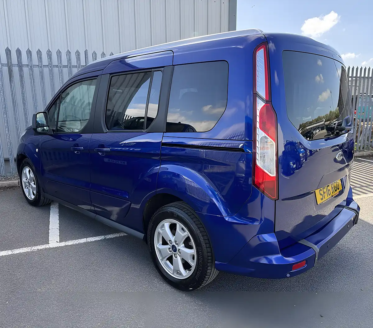 Used 2016 Ford Tourneo Connect Titanium Wheel Chair Access Blue - Interior and Exterior details 4