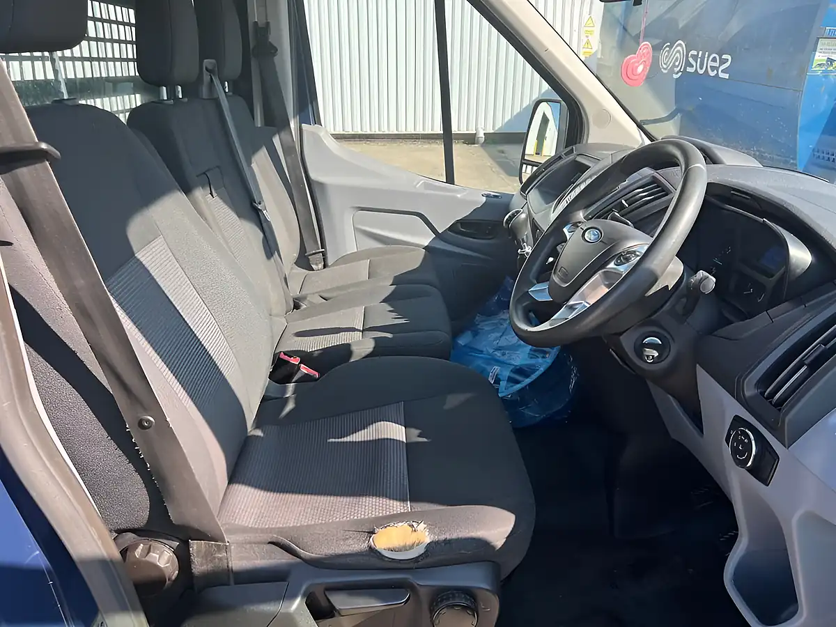 Used 2016 Ford Transit 310 Dropside Blue - Interior and Exterior details 10