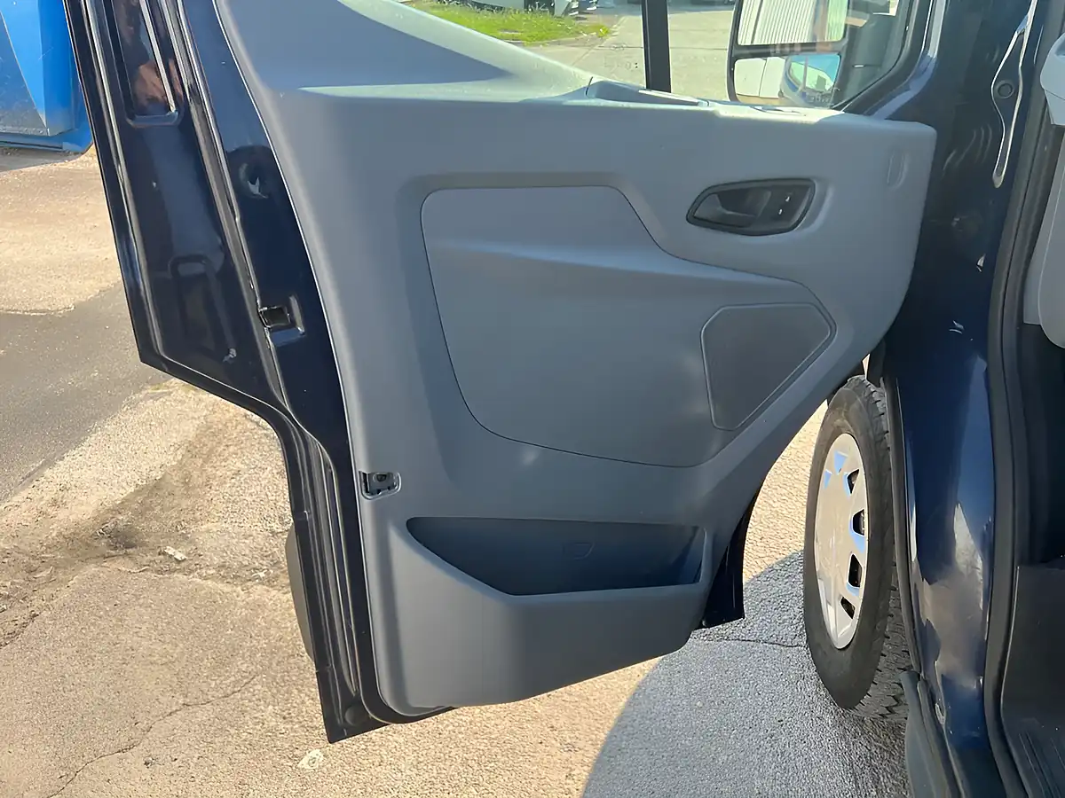 Used 2016 Ford Transit 310 Dropside Blue - Interior and Exterior details 14
