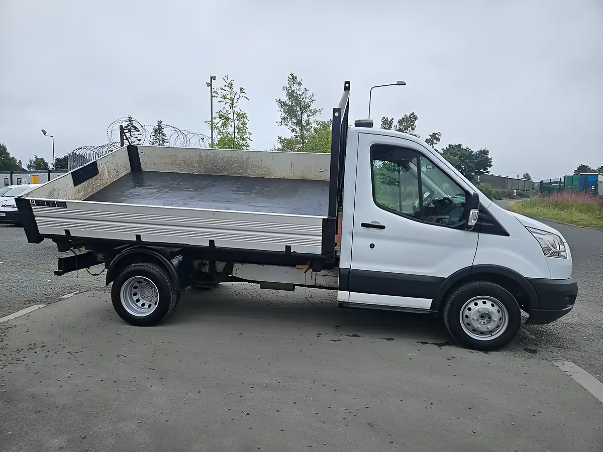 Used 2016 Ford Transit 350 Chassis Cab White - Interior and Exterior details 6