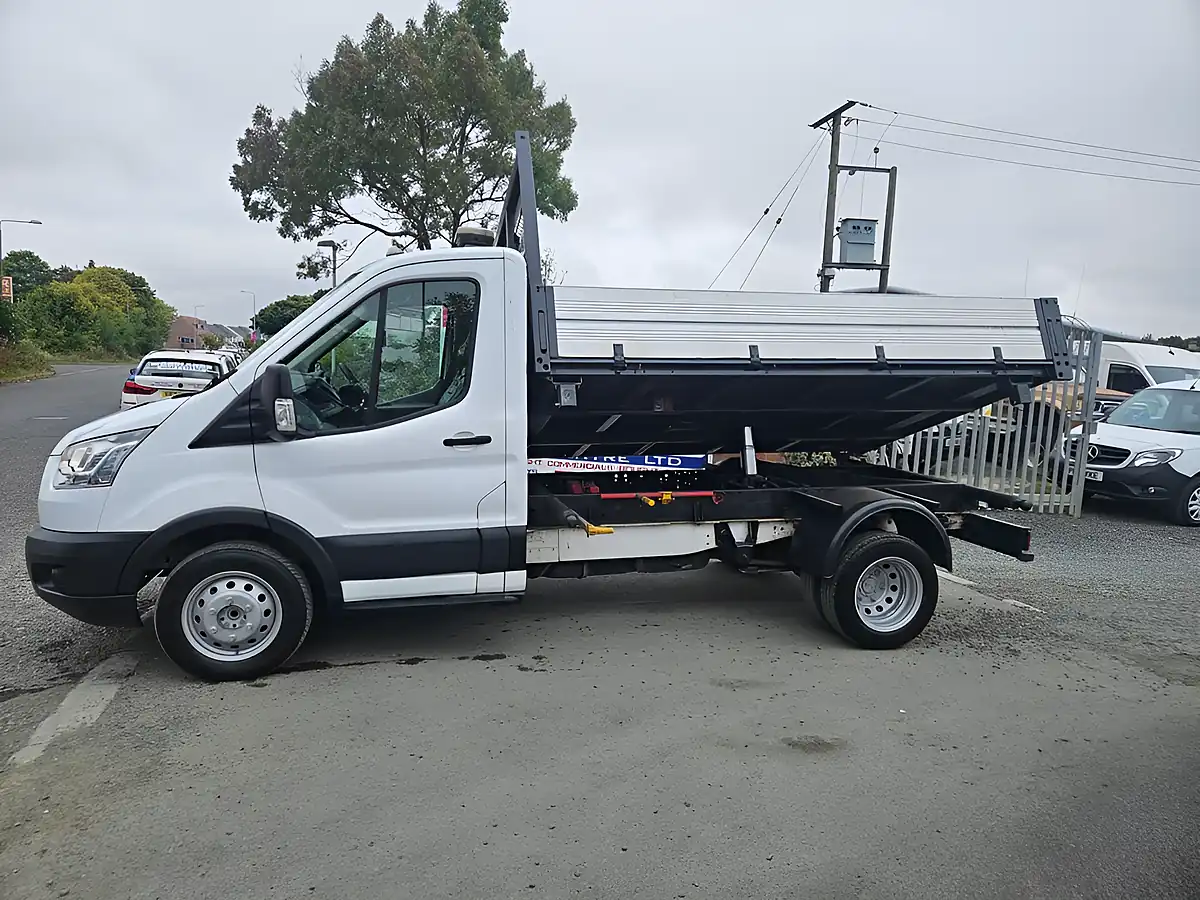 Used 2016 Ford Transit 350 Chassis Cab White - Interior and Exterior details 7
