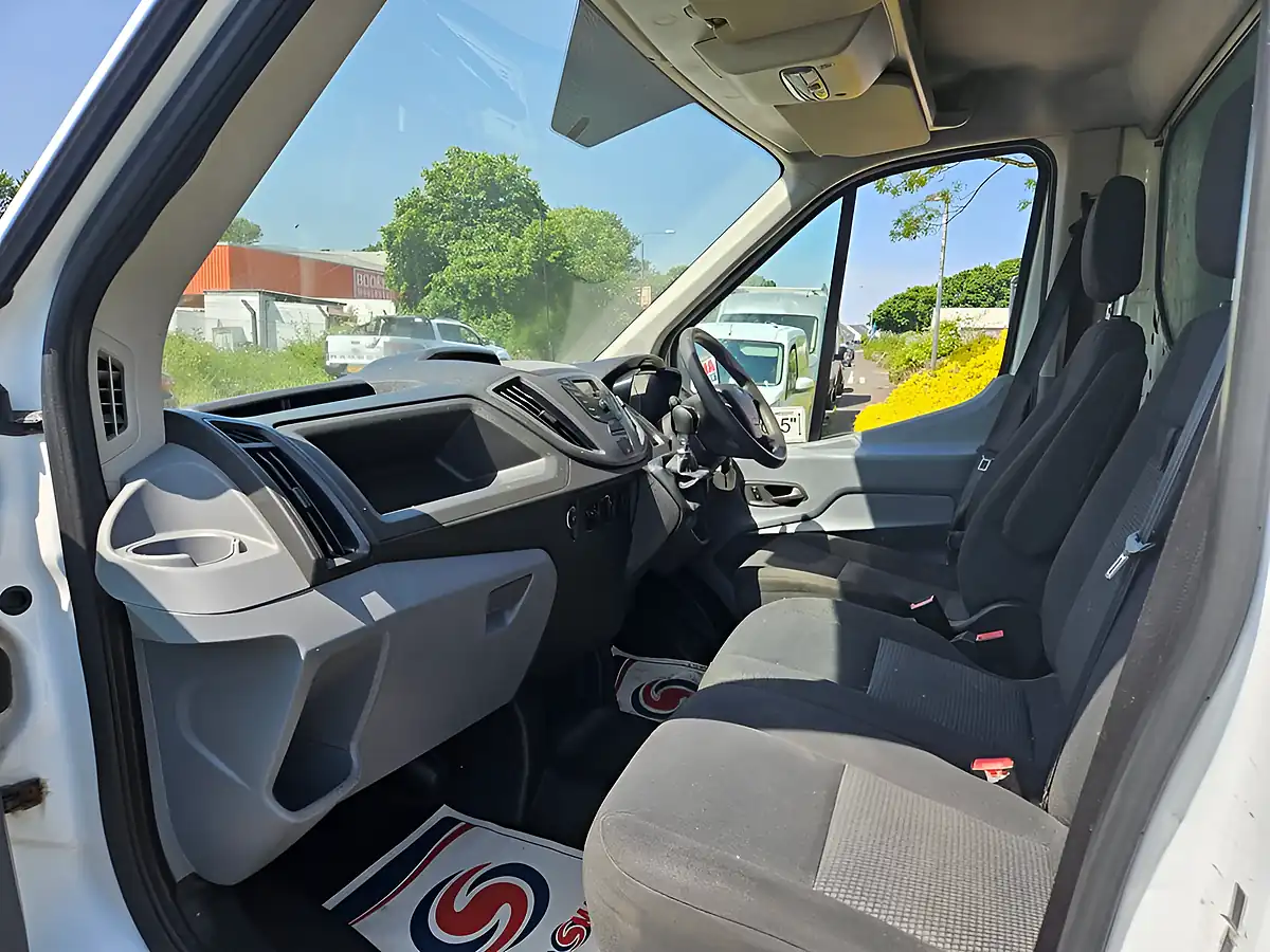 Used 2016 Ford Transit 350 Lwb Luton White - Interior and Exterior details 10