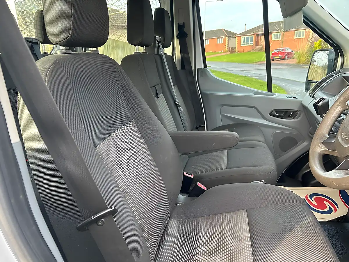 Used 2016 Ford Transit Chassis Cab Double Cab L3 H1 White - Interior and Exterior details 7