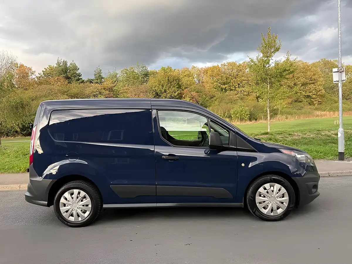 Used 2016 Ford Transit Connect 200 L1 H1 Blue - Front View