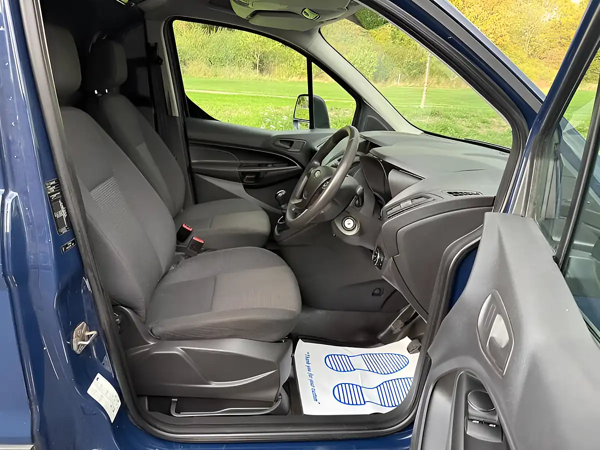 Used 2016 Ford Transit Connect 200 L1 H1 Blue - Interior and Exterior details 12