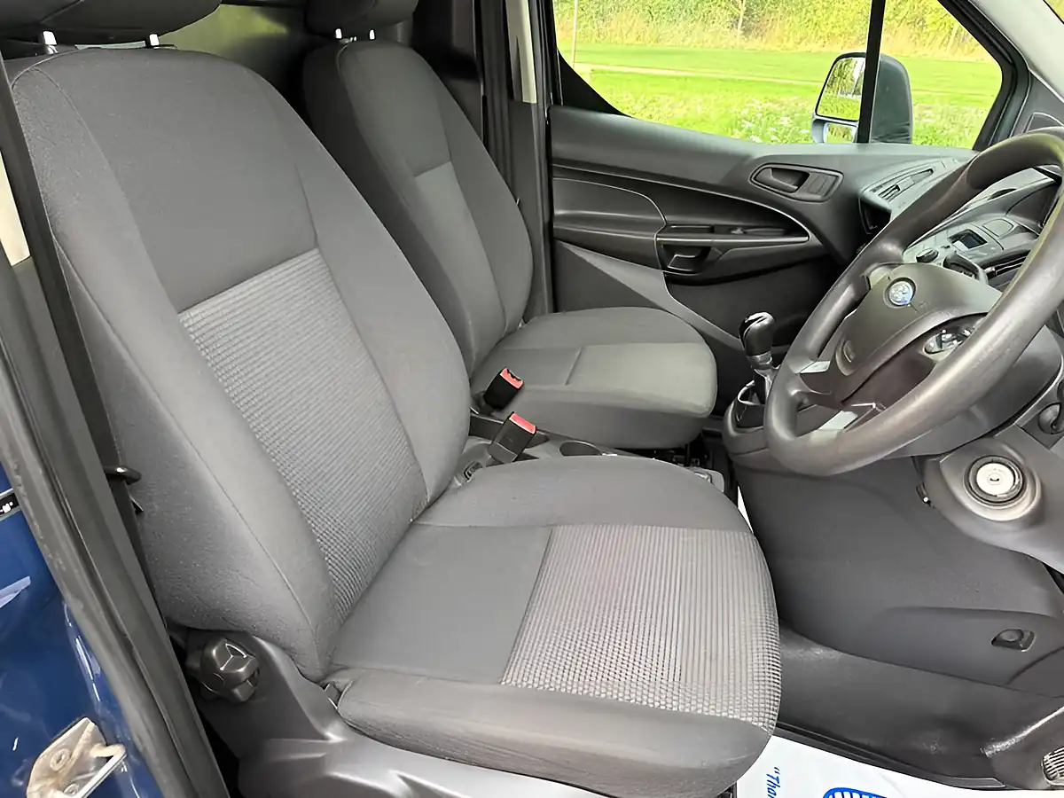 Used 2016 Ford Transit Connect 200 L1 H1 Blue - Interior and Exterior details 16