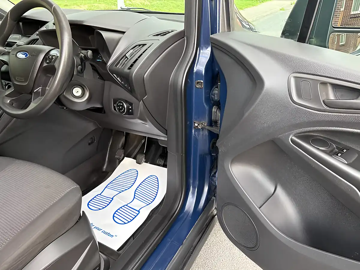 Used 2016 Ford Transit Connect 200 L1 H1 Blue - Interior and Exterior details 17