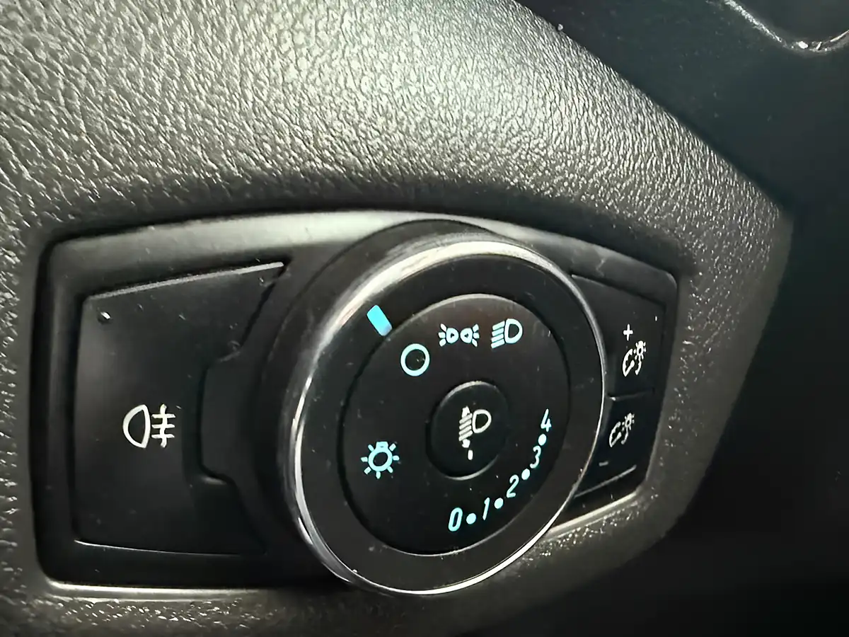 Used 2016 Ford Transit Connect 200 L1 H1 Blue - Interior and Exterior details 18