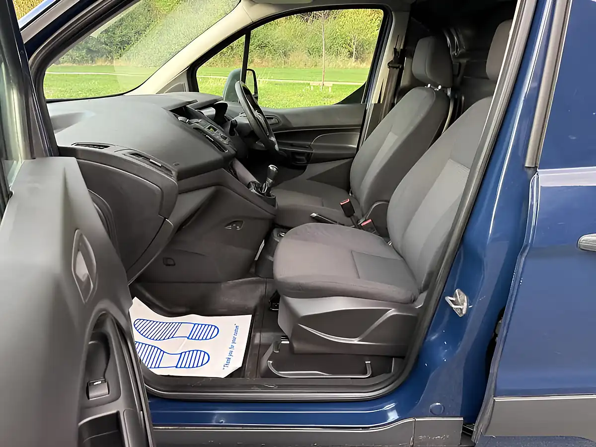 Used 2016 Ford Transit Connect 200 L1 H1 Blue - Interior and Exterior details 7
