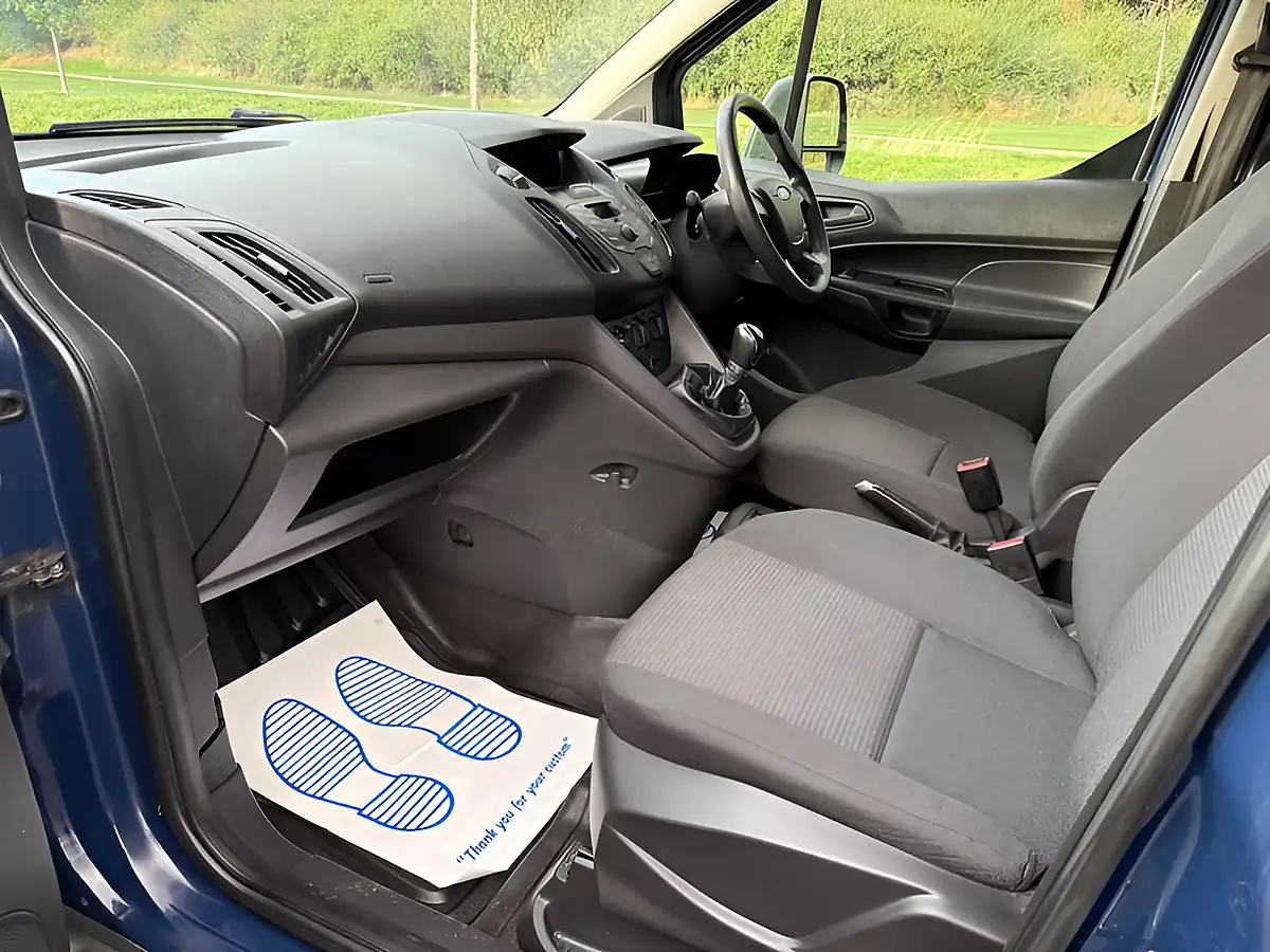 Used 2016 Ford Transit Connect 200 L1 H1 Blue - Interior and Exterior details 8