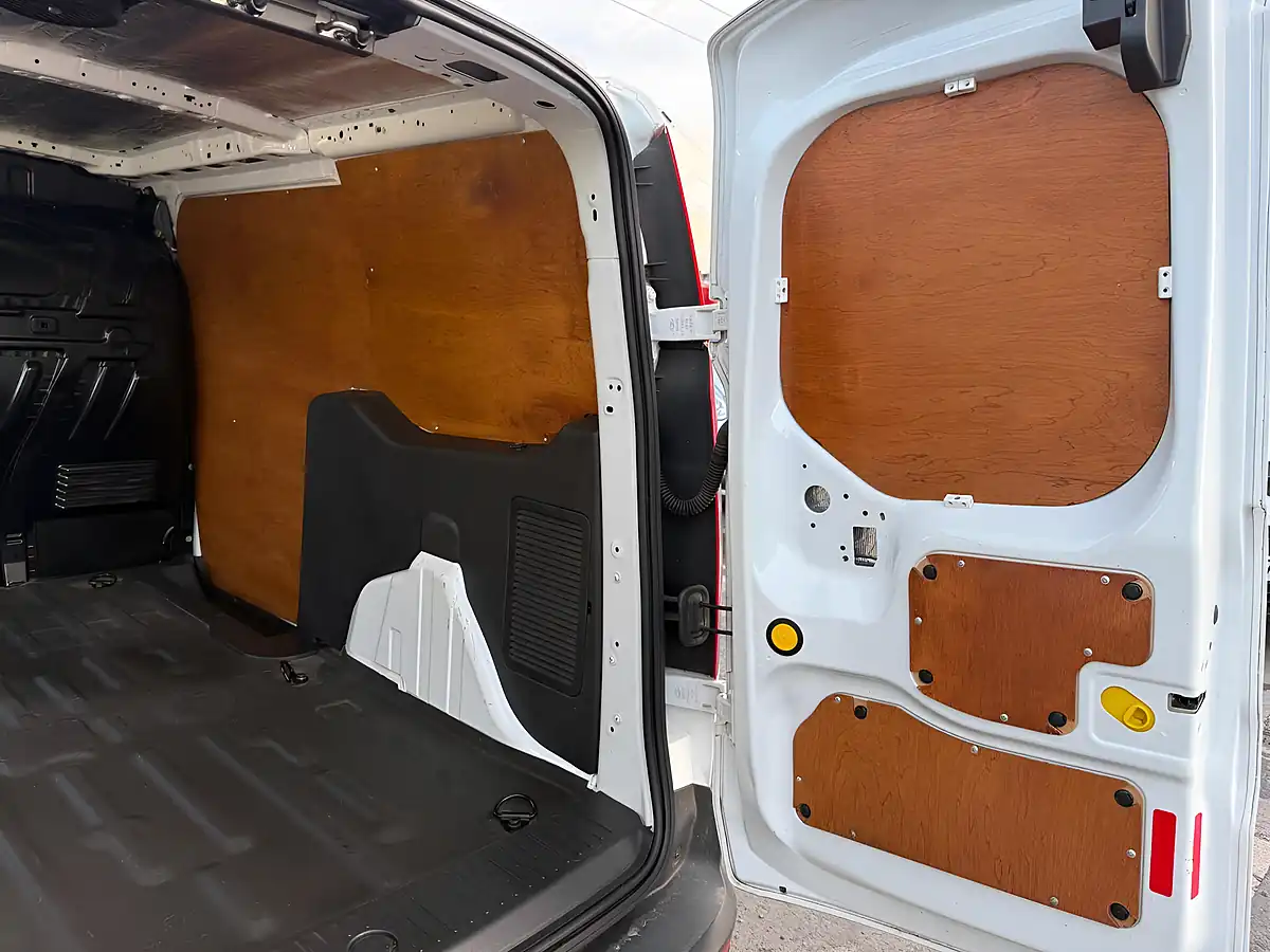 Used 2016 Ford Transit Connect 240 Limited L2 H1 5dr White - Interior and Exterior details 10