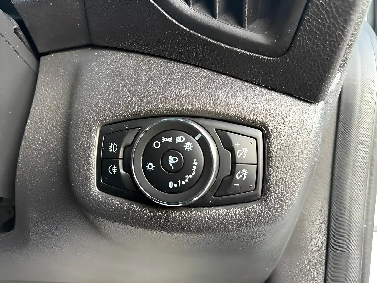 Used 2016 Ford Transit Connect 240 Limited L2 H1 5dr White - Interior and Exterior details 17