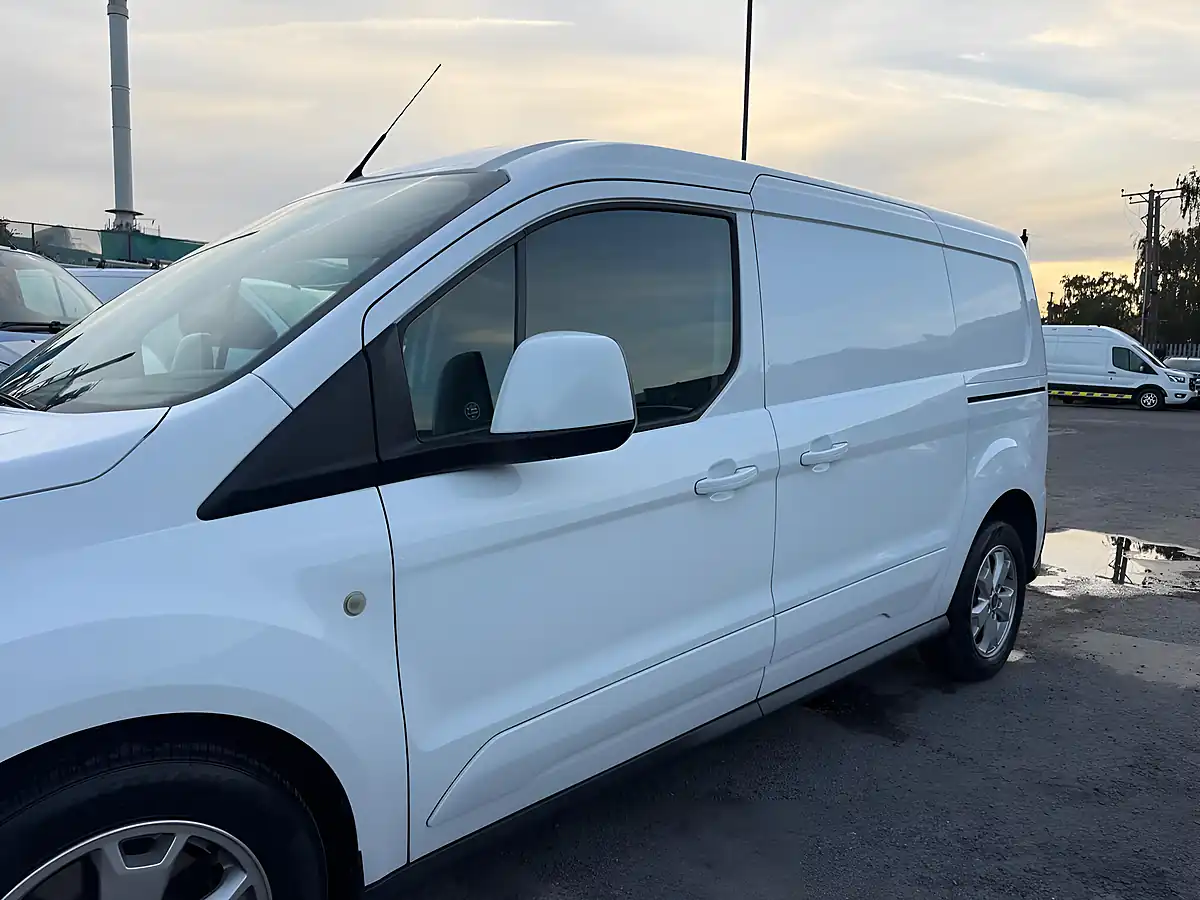 Used 2016 Ford Transit Connect 240 Limited L2 H1 5dr White - Interior and Exterior details 20