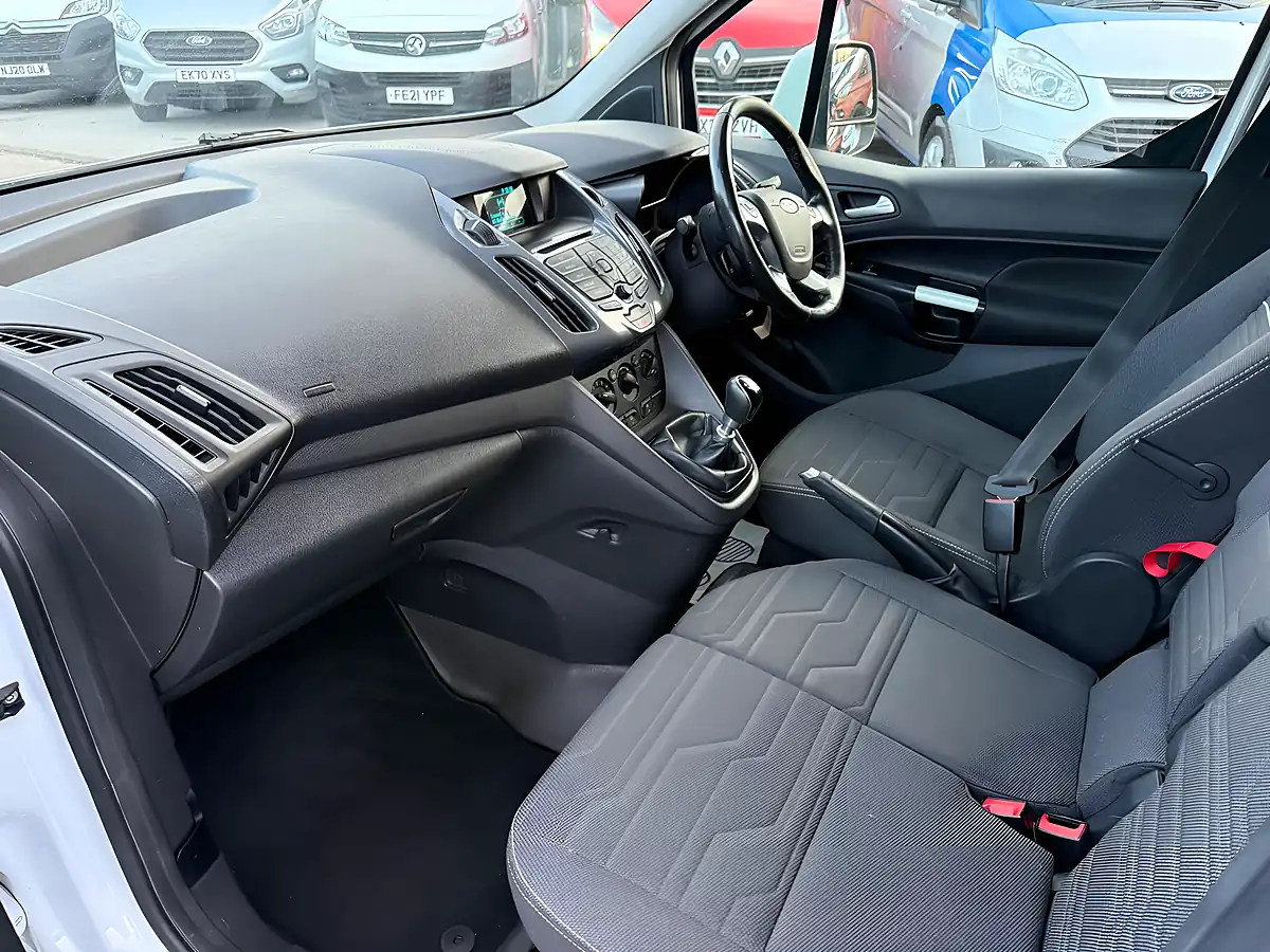 Used 2016 Ford Transit Connect 240 Limited L2 H1 5dr White - Interior and Exterior details 9