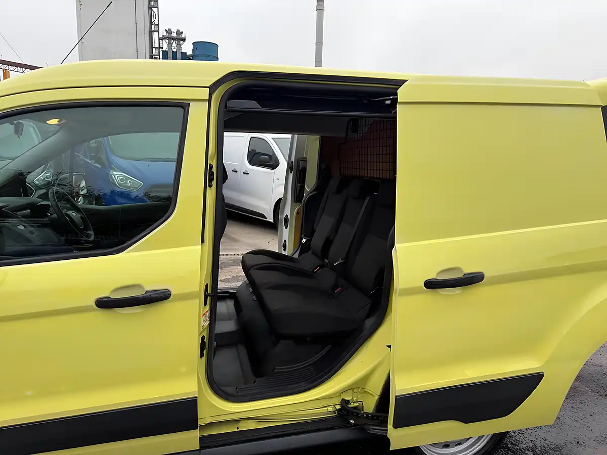 Used 2016 Ford Transit Connect Crew Van L1 H1 White - Interior and Exterior details 11