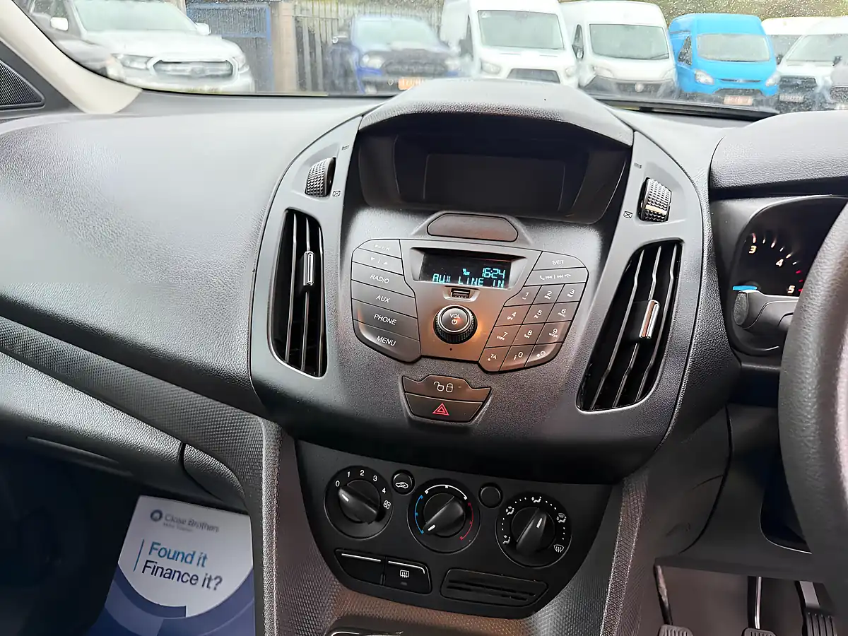 Used 2016 Ford Transit Connect Crew Van L1 H1 White - Interior and Exterior details 19