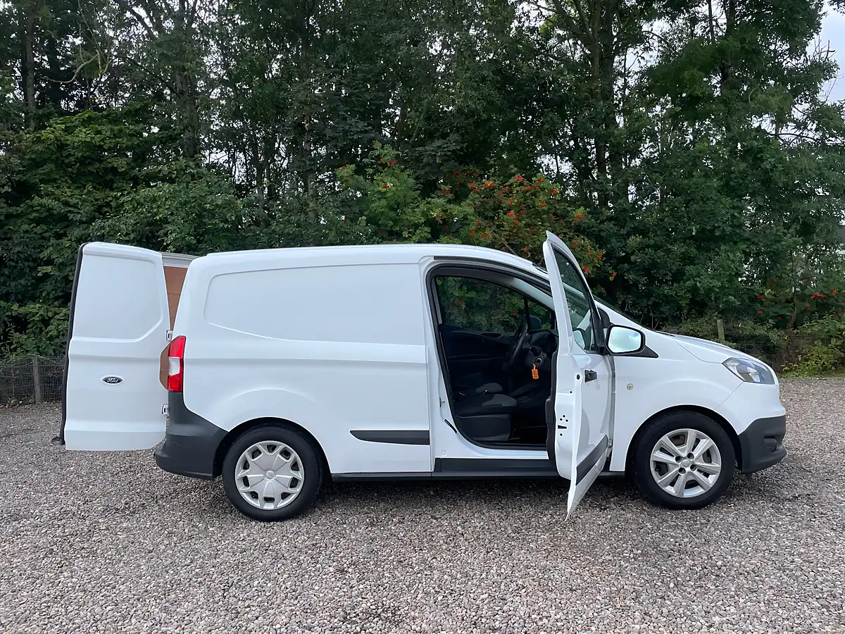Used 2016 Ford Transit Courier Panel Van L1 White - Interior and Exterior details 7