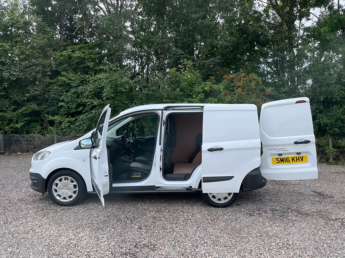 Used 2016 Ford Transit Courier Panel Van L1 White - Interior and Exterior details 8
